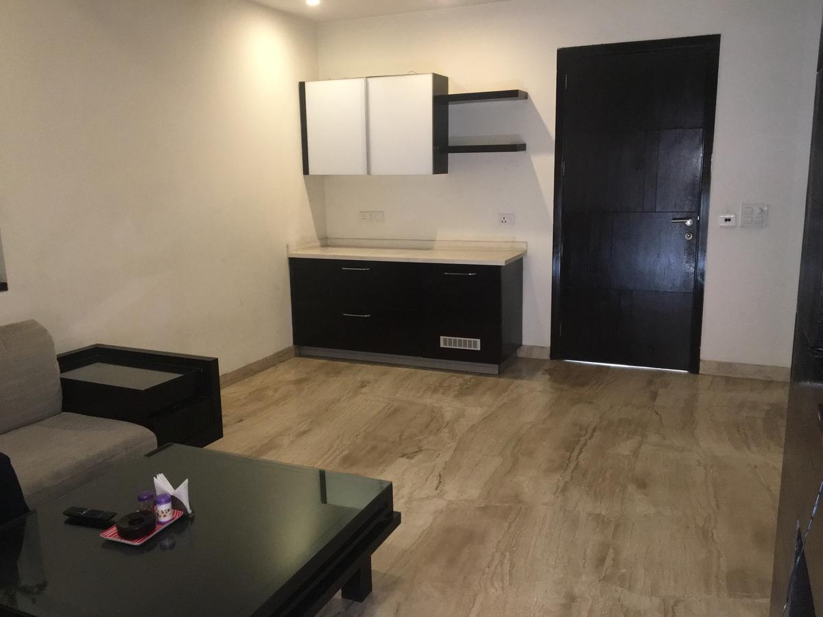 Hotel Vipul Grand Гургаон Экстерьер фото